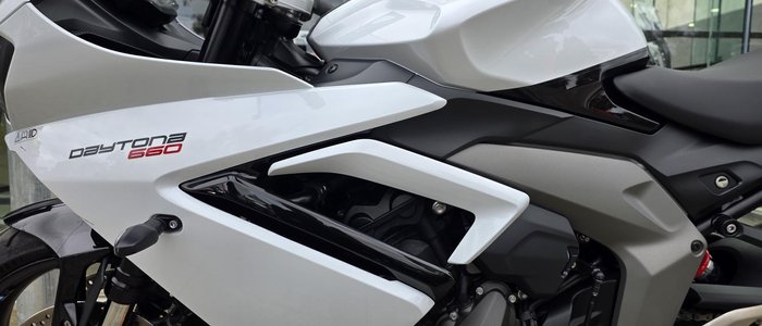 2024 Triumph Daytona 660 Daytona White