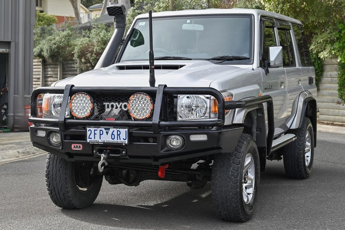 2019 Toyota Landcruiser GXL VDJ76R 4X4 Dual Range Silver Pearl