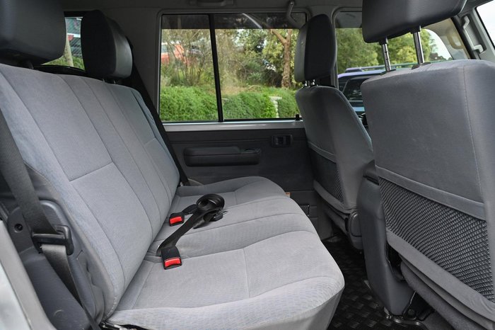 2019 Toyota Landcruiser GXL VDJ76R 4X4 Dual Range Silver Pearl