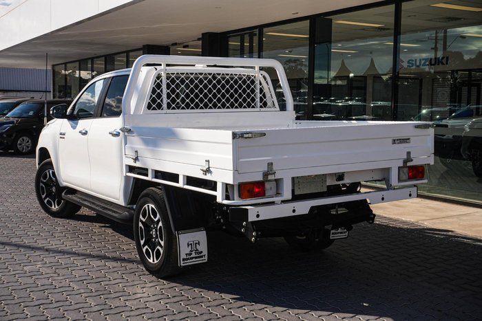 2022 Toyota Hilux SR5