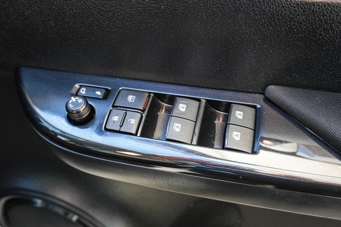 2022 Toyota Hilux SR5