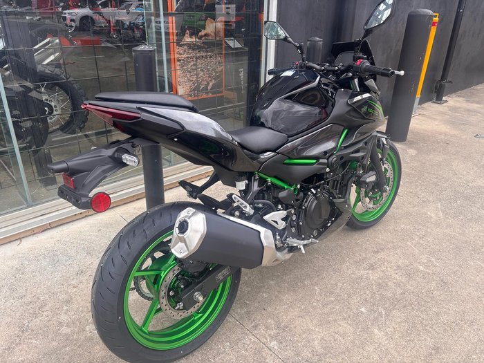 2026 Kawasaki Z500 SE Z Black