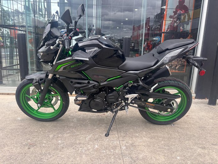 2026 Kawasaki Z500 SE Z Black