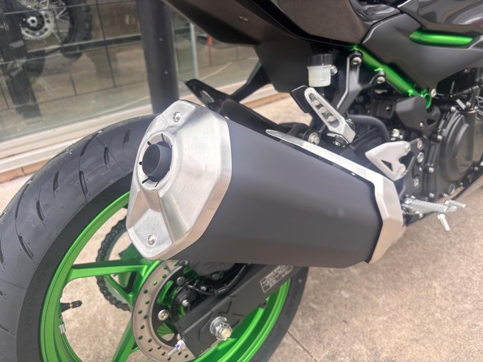 2026 Kawasaki Z500 SE Z Black