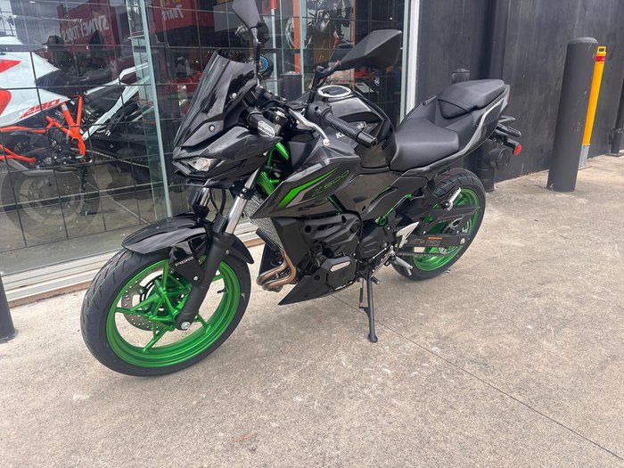 2026 Kawasaki Z500 SE Z Black