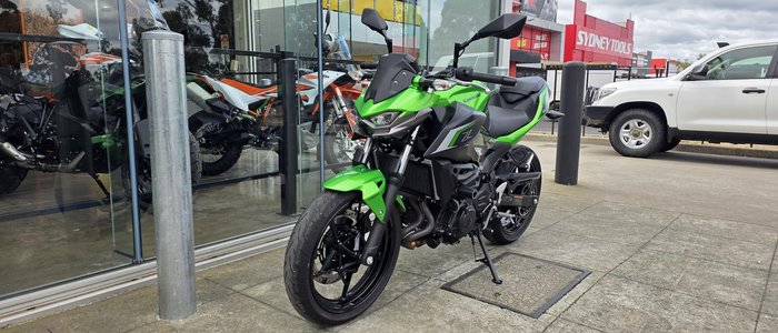 2025 Kawasaki Z500 (ER500) Z Green