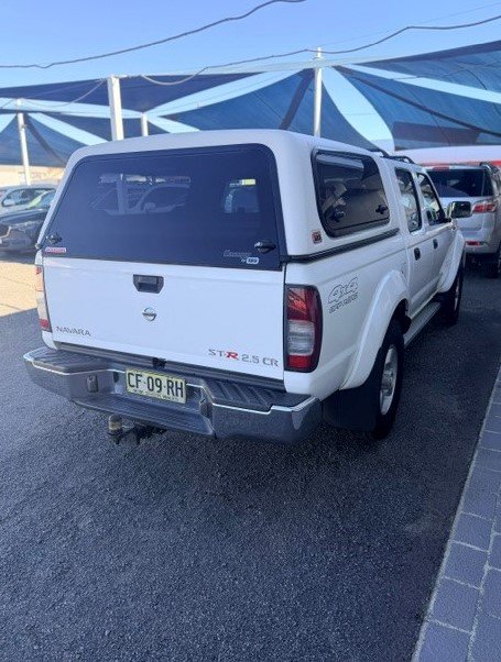2012 Nissan Navara ST-R