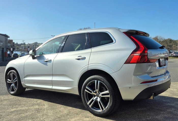 2020 Volvo XC60 D4 Momentum