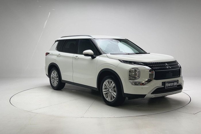 2024 Mitsubishi Outlander LS