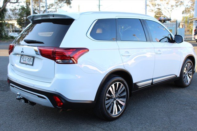 2021 Mitsubishi Outlander LS