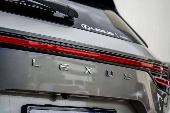 2025 Lexus NX 450h+ F Sport
