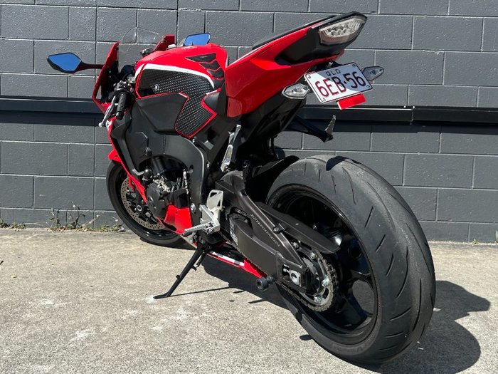 2017 Honda CBR1000RR (FIREBLADE) ABS RED