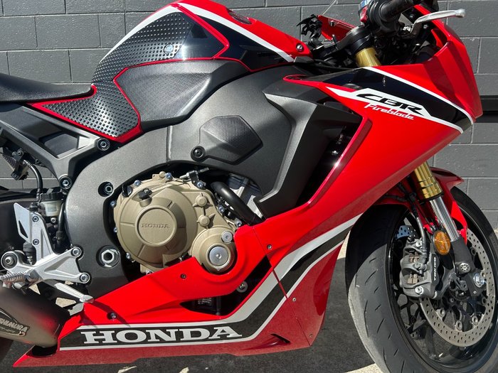 2017 Honda CBR1000RR (FIREBLADE) ABS RED
