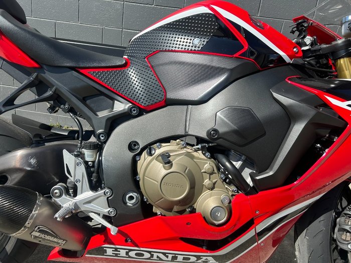 2017 Honda CBR1000RR (FIREBLADE) ABS RED