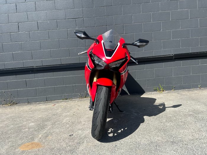 2017 Honda CBR1000RR (FIREBLADE) ABS RED