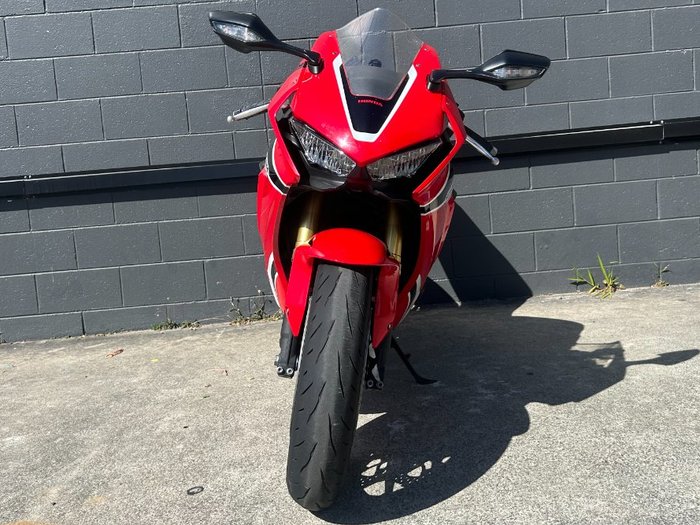 2017 Honda CBR1000RR (FIREBLADE) ABS RED