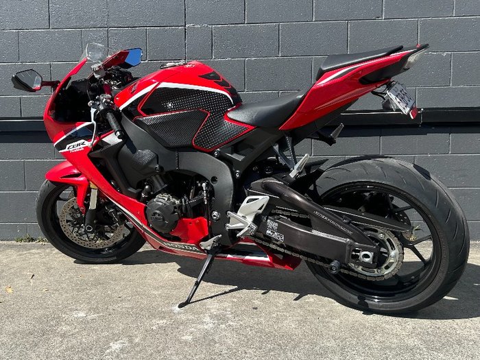 2017 Honda CBR1000RR (FIREBLADE) ABS RED