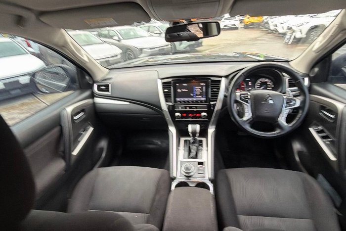 2021 Mitsubishi Pajero Sport GLS