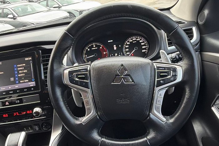 2021 Mitsubishi Pajero Sport GLS