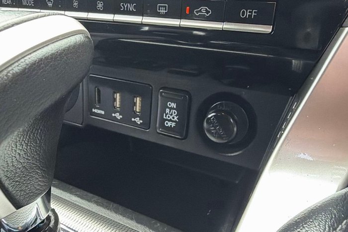 2021 Mitsubishi Pajero Sport GLS