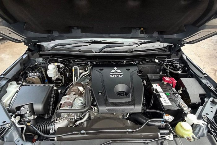 2021 Mitsubishi Pajero Sport GLS