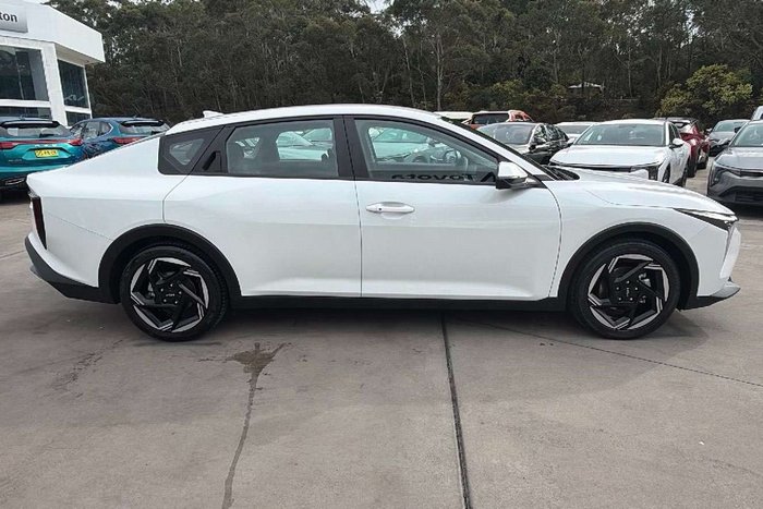 2025 Kia K4 Sport