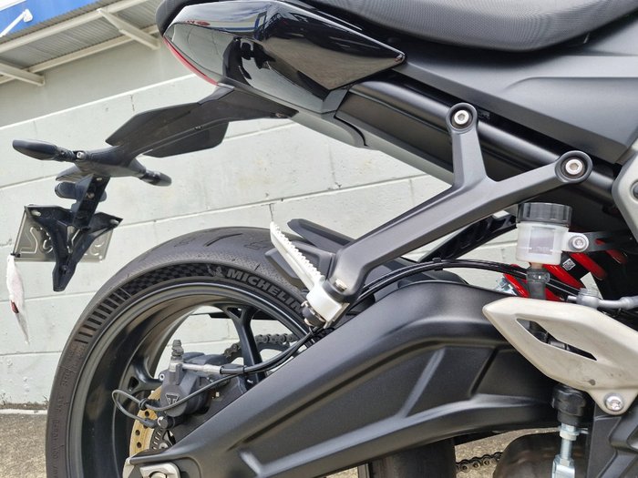 2025 Triumph DAYTONA 660 Red