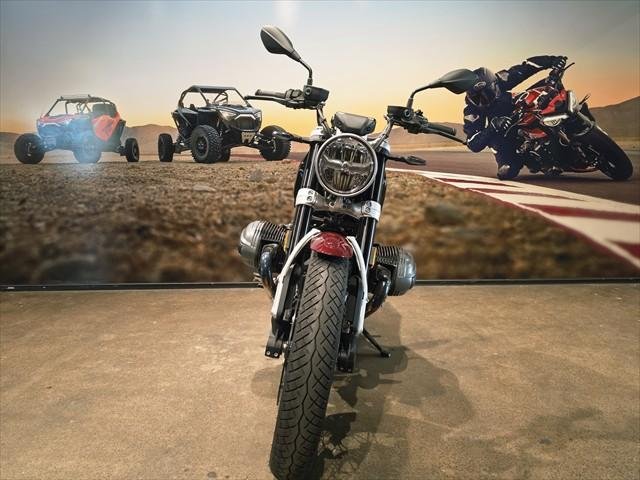 2025 BMW R 12 HL