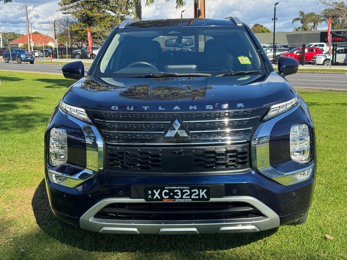2023 Mitsubishi Outlander Exceed