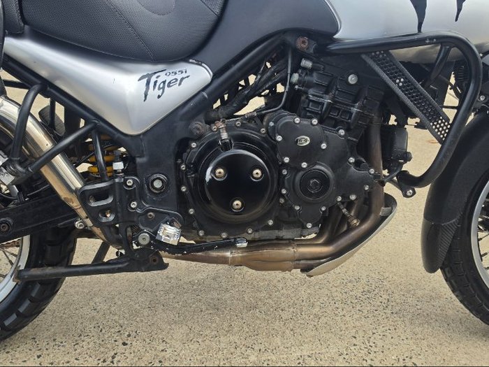 2003 TRIUMPH TIGER 900 Silver