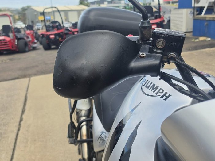 2003 TRIUMPH TIGER 900 Silver