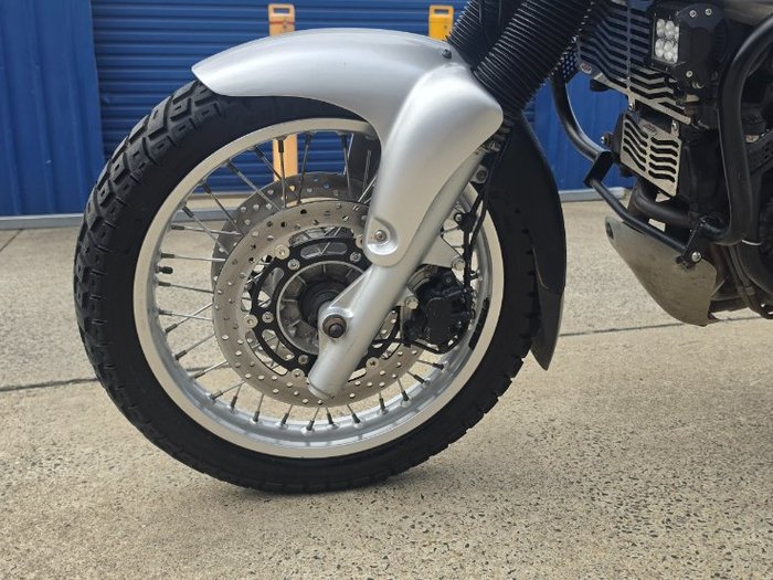 2003 TRIUMPH TIGER 900 Silver