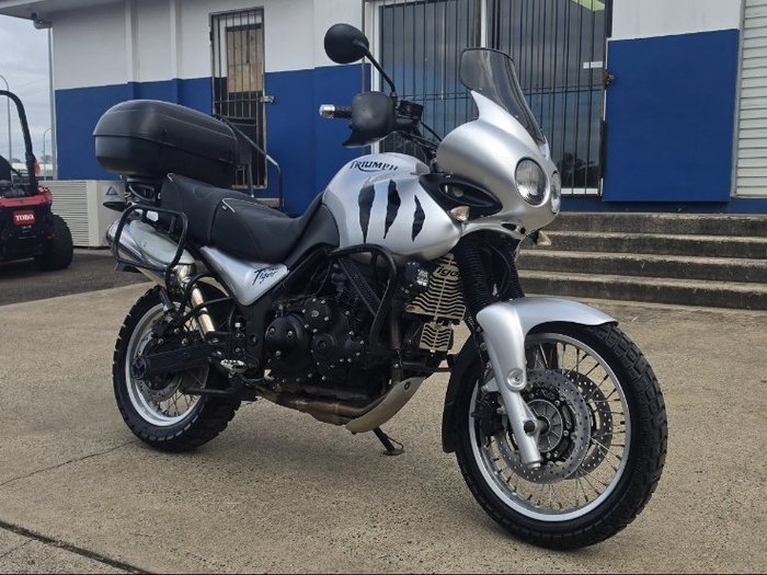 2003 TRIUMPH TIGER 900 Silver