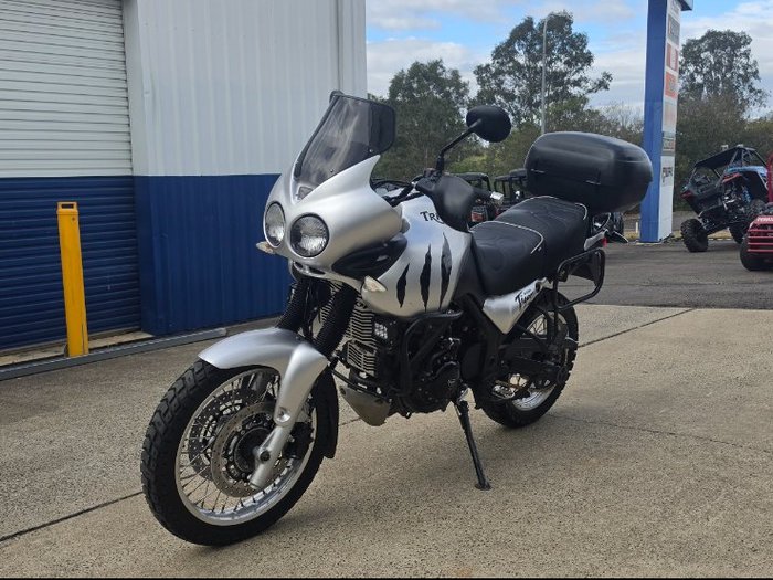 2003 TRIUMPH TIGER 900 Silver