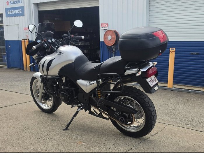 2003 TRIUMPH TIGER 900 Silver