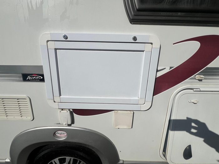2010 Avan Ovation
