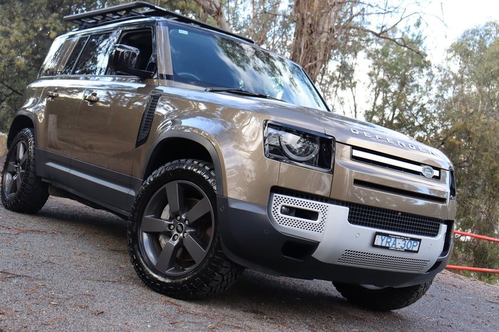 2022 Land Rover Defender 130 D300 SE