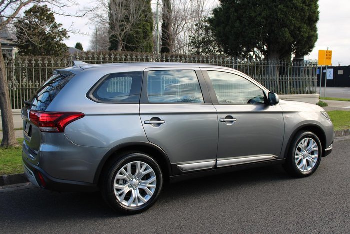 2021 Mitsubishi Outlander ES