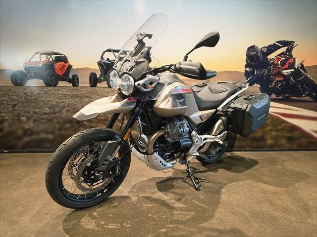 2025 Moto Guzzi V85 TT Travel