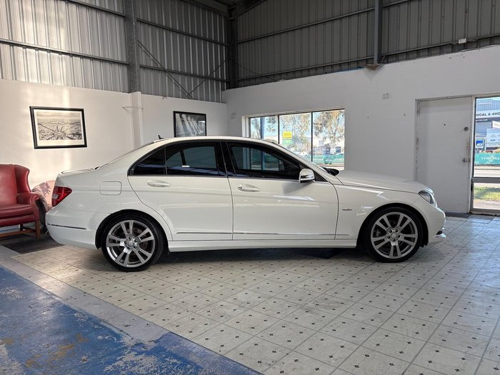 2011 Mercedes-Benz C-Class C250 BlueEFFICIENCY Avantgarde