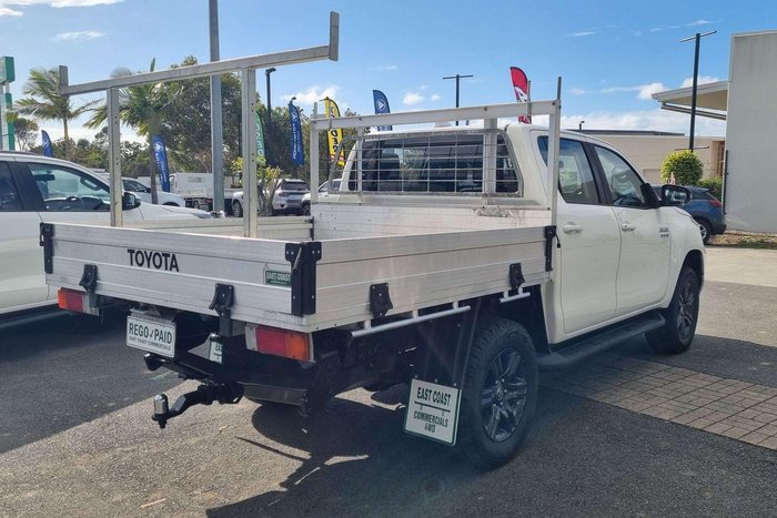 2022 Toyota Hilux SR