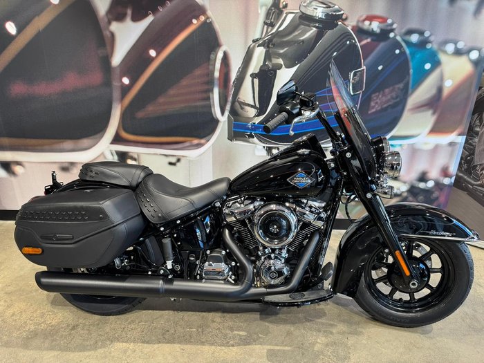 Harley-Davidson Heritage Classic 117 (FLHC) Softail
