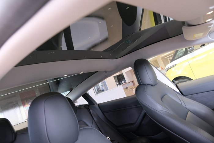 2022 Tesla Model 3 Rear-Wheel Drive