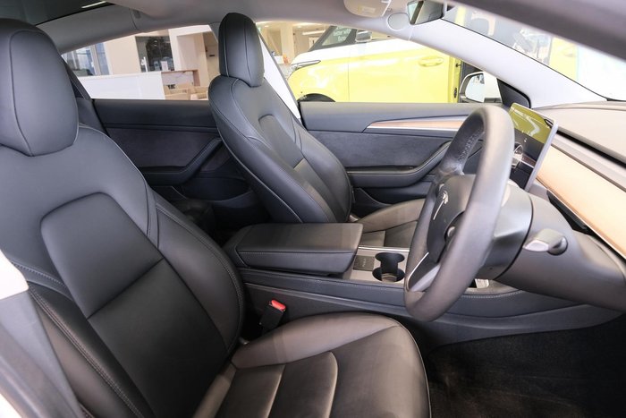 2022 Tesla Model 3 Rear-Wheel Drive