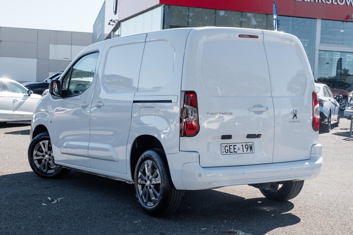 2022 Peugeot Partner Pro