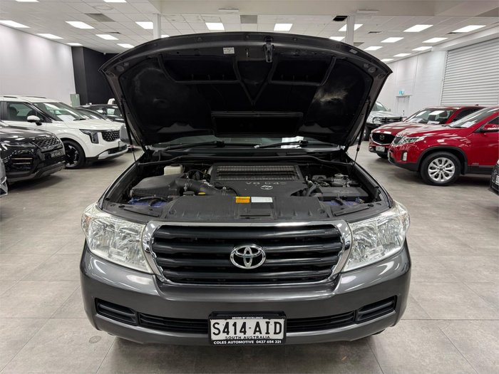 2011 Toyota Landcruiser GXL