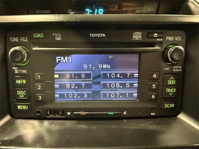 2011 Toyota Landcruiser GXL
