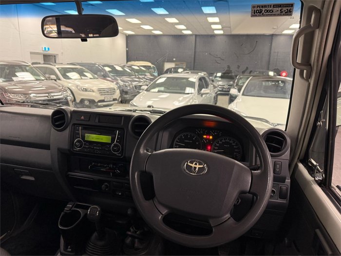2014 Toyota Landcruiser Workmate Troopcarrier
