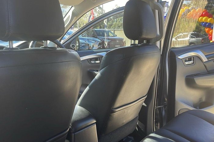 2017 Mitsubishi Pajero Sport Exceed