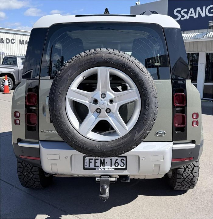 2021 Land Rover Defender 90 D300 SE